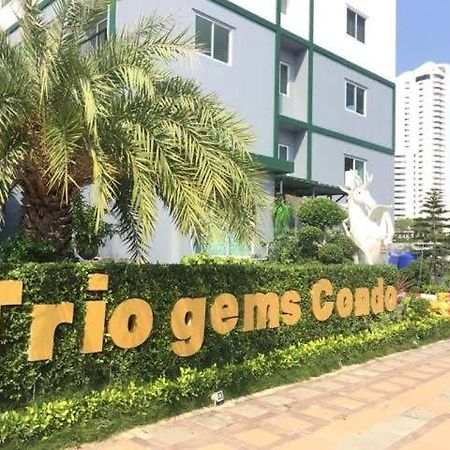Trio Gems Condo Near Beach And Food Market Jomtien Beach Exterior photo